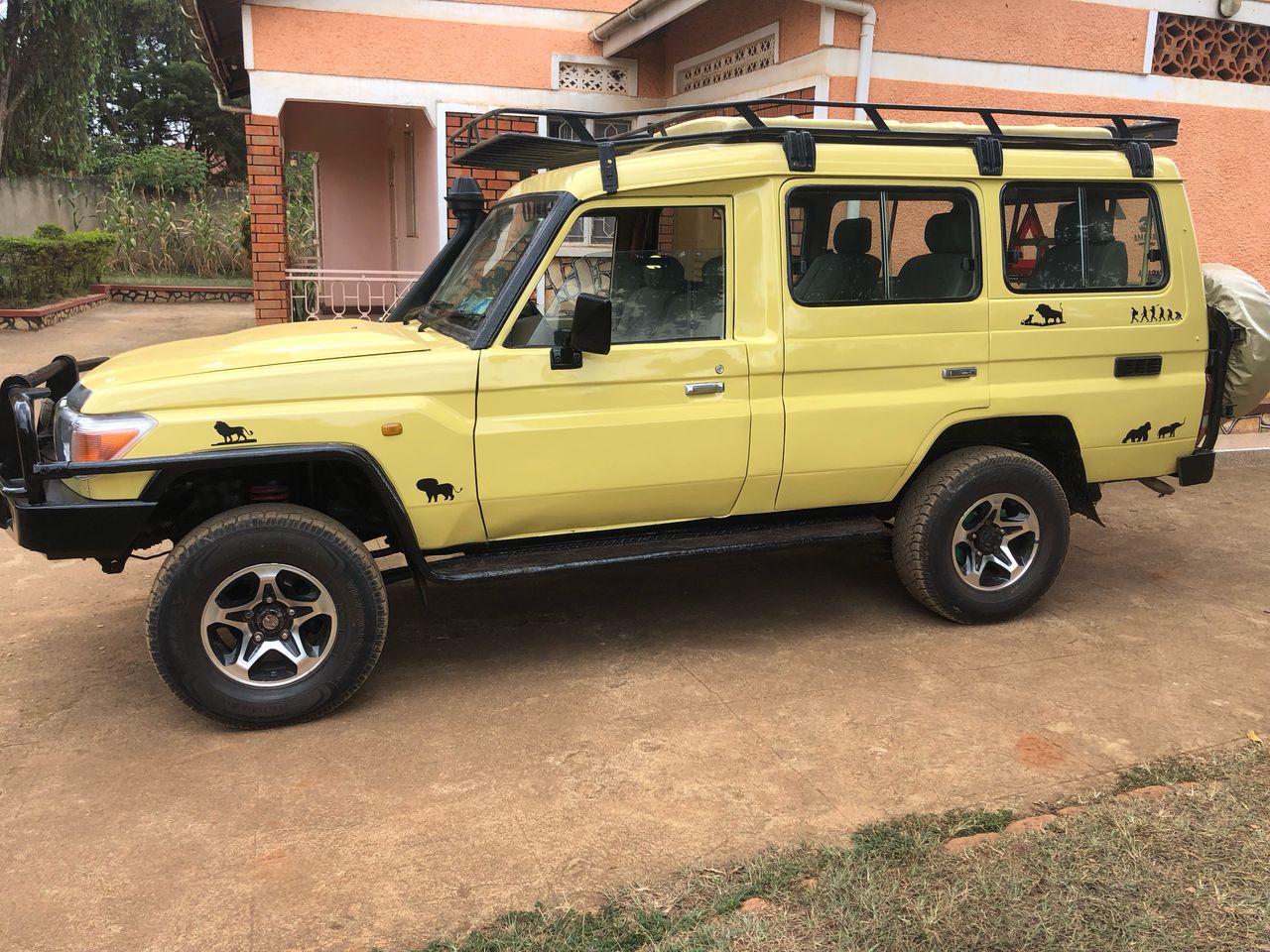 car rental to Mara Triangle