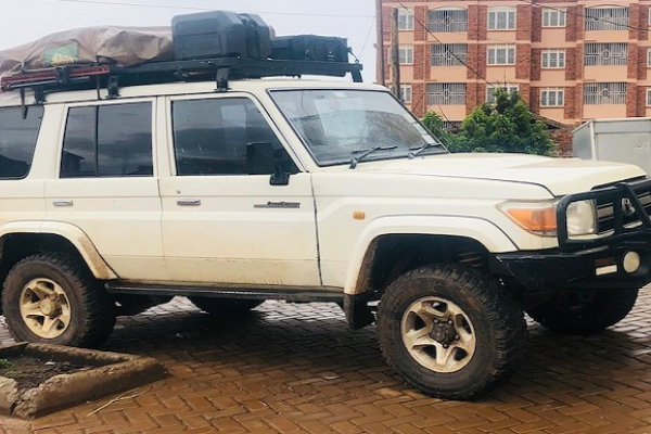 Land cruiser Hardtop Land cruiser Hardtop for hire in Kenya