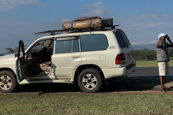 v8 Land Cruiser V8 hire Kenya